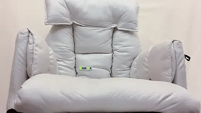 Snapshot of Tw_Zoella chatting on 02/24/26, 01:42 Tw Zoella online show from 02/24/26, 01:42