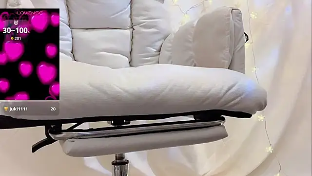 Snapshot of Tw_Zoella chatting on 03/03/26, 03:07 Tw Zoella online show from 03/03/26, 03:07