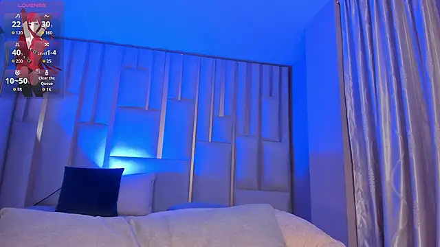 Snapshot of LindseyCox chatting on 12/12/24, 02:15 LindseyCox online show from 12/12/24, 02:15