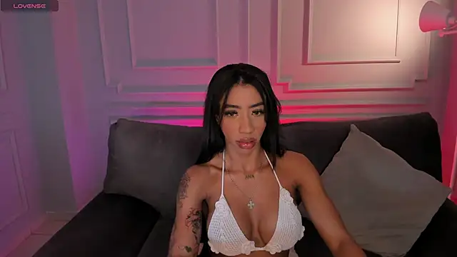 Snapshot of LindseyCox chatting on 10/11/25, 04:33 LindseyCox online show from 10/11/25, 04:33