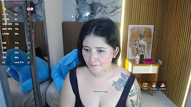 BIANCAROY1 online show from 10/15/25, 06:41