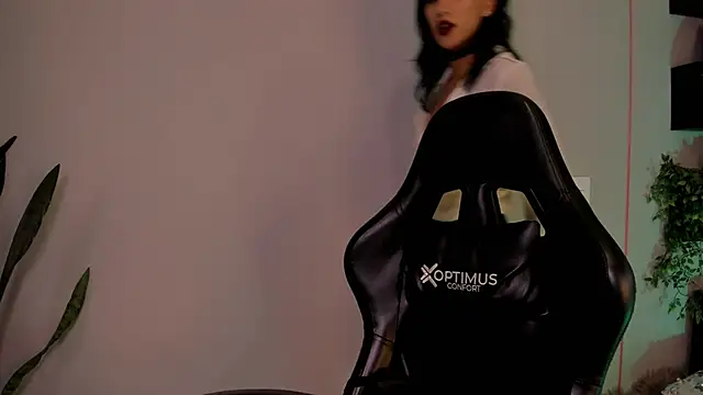 sussyprice online show from 11/12/25, 10:09