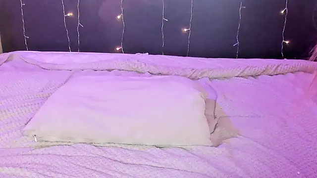 Eva Merlin3 online show from 12/27/24, 05:16