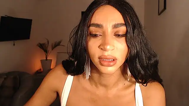 destinne mill  online show from 12/05/25, 10:24