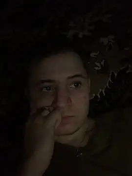 Snapshot of sweaticeboy chatting on 12/22/24, 12:16 sweaticeboy online show from 12/22/24, 12:16