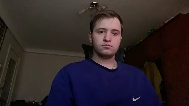 Snapshot of sweaticeboy chatting on 02/11/25, 07:44 sweaticeboy online show from 02/11/25, 07:44