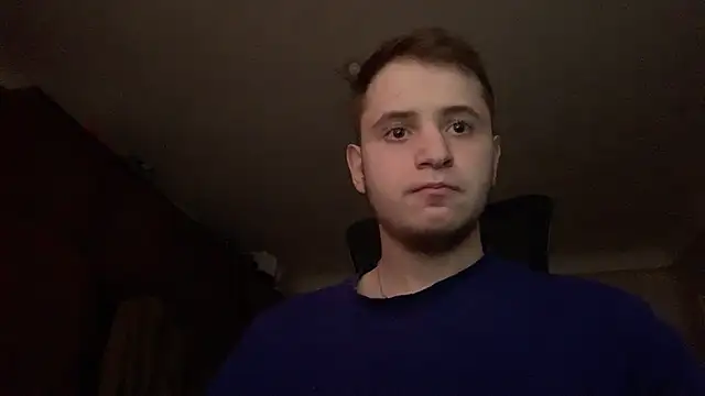 Snapshot of sweaticeboy chatting on 03/20/25, 12:00 sweaticeboy online show from 03/20/25, 12:00