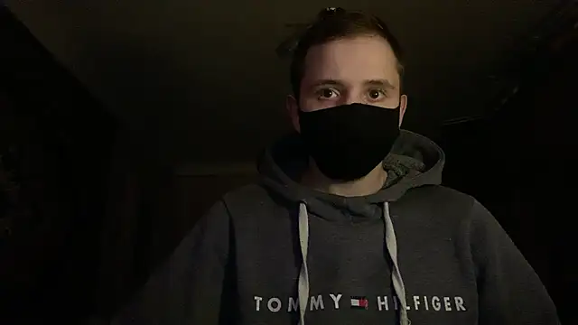 Snapshot of sweaticeboy chatting on 10/25/25, 12:45 sweaticeboy online show from 10/25/25, 12:45