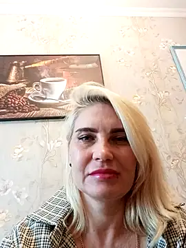 Snapshot of JennyOMay chatting on 05/10/26, 04:17 JennyOMay online show from 05/10/26, 04:17