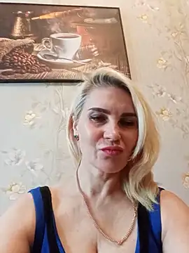 Snapshot of JennyOMay chatting on 05/21/26, 04:08 JennyOMay online show from 05/21/26, 04:08