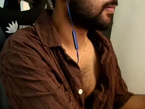 Snapshot of SHENOY3 chatting on 05/19/26, 05:52 SHENOY3 online show from 05/19/26, 05:52