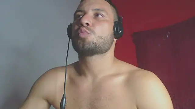 Snapshot of body_x29 chatting on 12/28/24, 10:58 body x29 online show from 12/28/24, 10:58