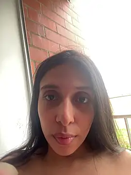 Snapshot of kiaraglam2 chatting on 03/16/25, 08:54 kiaraglam2 online show from 03/16/25, 08:54