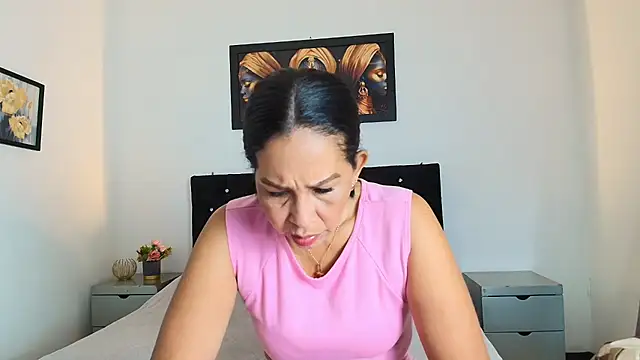 Snapshot of Shanon_mature chatting on 07/25/26, 07:00 Shanon mature online show from 07/25/26, 07:00