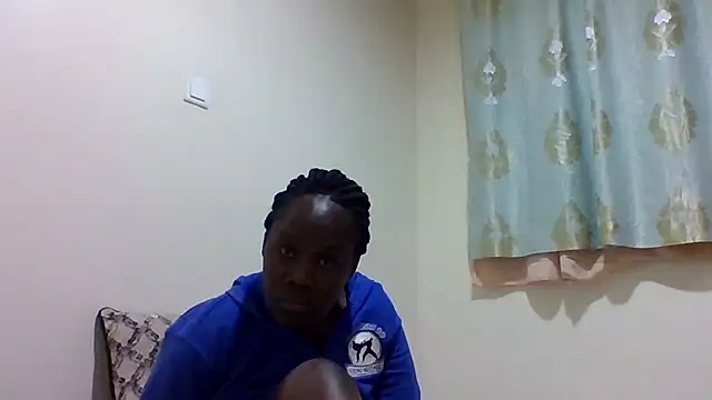 Snapshot of sweetelle09 chatting on 06/13/26, 11:02 sweetelle09 online show from 06/13/26, 11:02