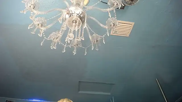 ADRIANNA FOX online show from 12/01/25, 09:14