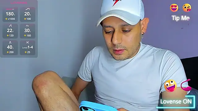 Snapshot of jhonyalzate2 chatting on 12/02/24, 05:26 jhonyalzate2 online show from 12/02/24, 05:26