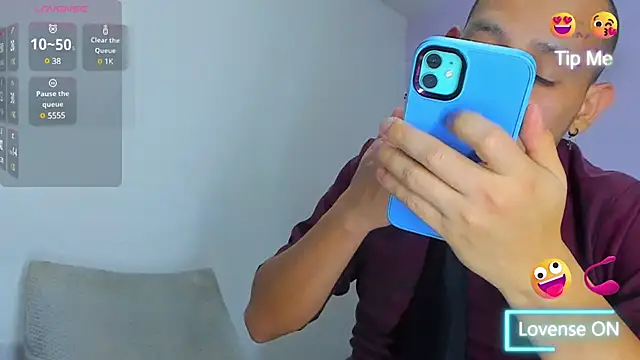 Snapshot of jhonyalzate2 chatting on 12/05/24, 02:53 jhonyalzate2 online show from 12/05/24, 02:53