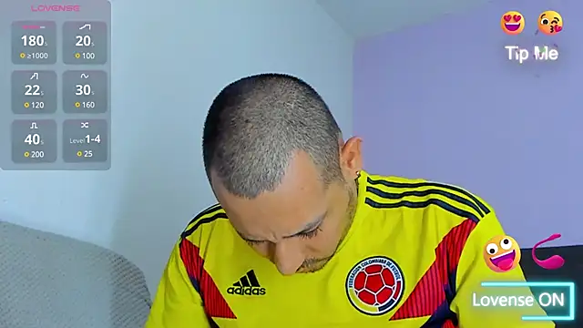 Snapshot of jhonyalzate2 chatting on 12/09/24, 01:18 jhonyalzate2 online show from 12/09/24, 01:18