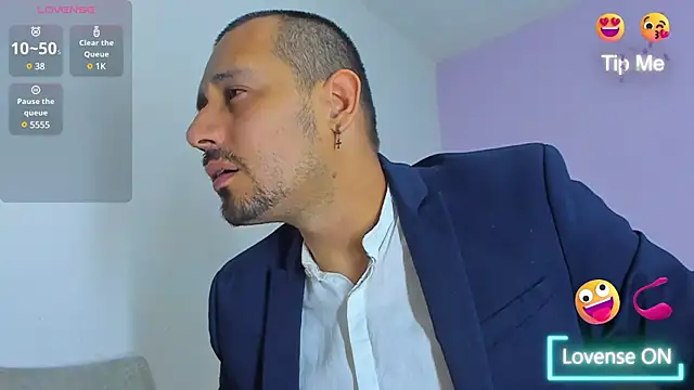 Snapshot of jhonyalzate2 chatting on 12/14/24, 02:34 jhonyalzate2 online show from 12/14/24, 02:34