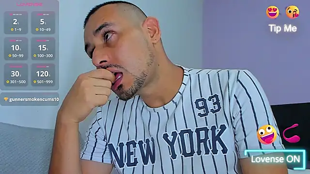 Snapshot of jhonyalzate2 chatting on 01/15/25, 04:15 jhonyalzate2 online show from 01/15/25, 04:15