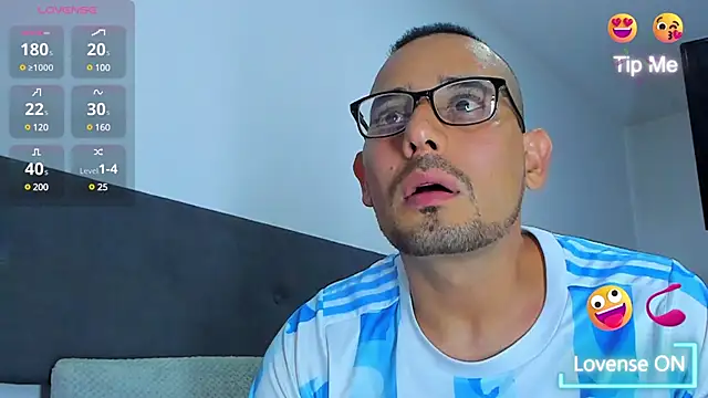 Snapshot of jhonyalzate2 chatting on 02/13/25, 12:46 jhonyalzate2 online show from 02/13/25, 12:46