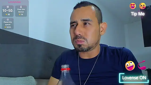 Snapshot of jhonyalzate2 chatting on 02/24/25, 11:52 jhonyalzate2 online show from 02/24/25, 11:52