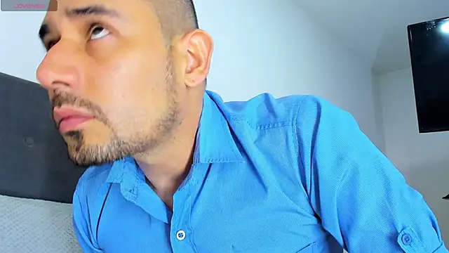 Snapshot of jhonyalzate2 chatting on 03/04/25, 11:22 jhonyalzate2 online show from 03/04/25, 11:22