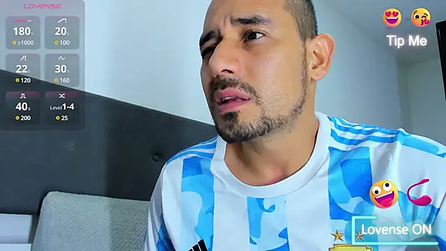 Snapshot of jhonyalzate2 chatting on 03/11/25, 11:48 jhonyalzate2 online show from 03/11/25, 11:48