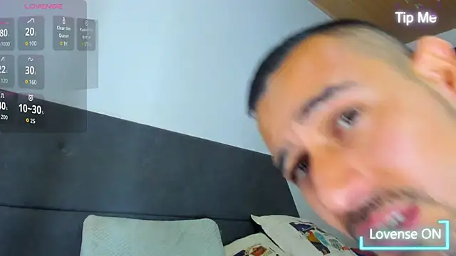 Snapshot of jhonyalzate2 chatting on 09/15/25, 12:21 jhonyalzate2 online show from 09/15/25, 12:21