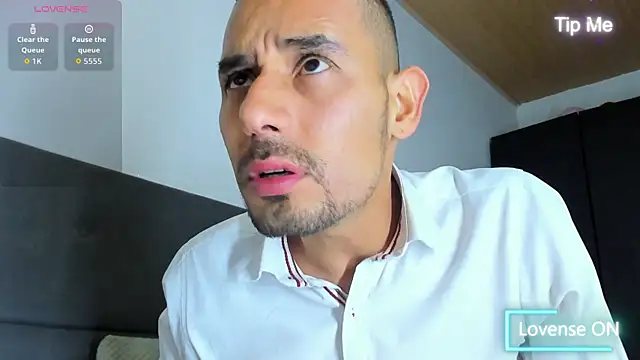 Snapshot of jhonyalzate2 chatting on 10/16/25, 02:23 jhonyalzate2 online show from 10/16/25, 02:23