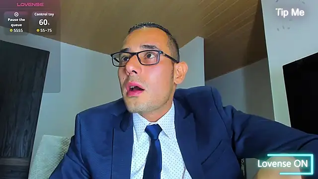 Snapshot of jhonyalzate2 chatting on 10/22/25, 02:12 jhonyalzate2 online show from 10/22/25, 02:12