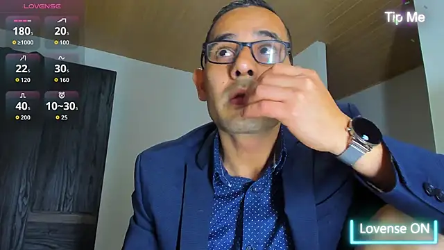 Snapshot of jhonyalzate2 chatting on 10/23/25, 02:11 jhonyalzate2 online show from 10/23/25, 02:11