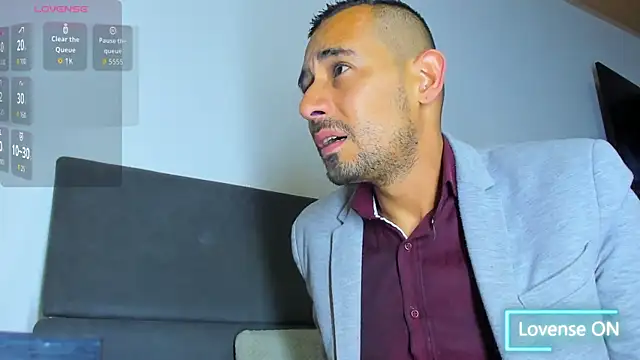 jhonyalzate2 online show from 11/30/25, 01:53