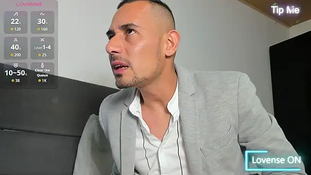 Snapshot of jhonyalzate2 chatting on 05/21/26, 01:56 jhonyalzate2 online show from 05/21/26, 01:56