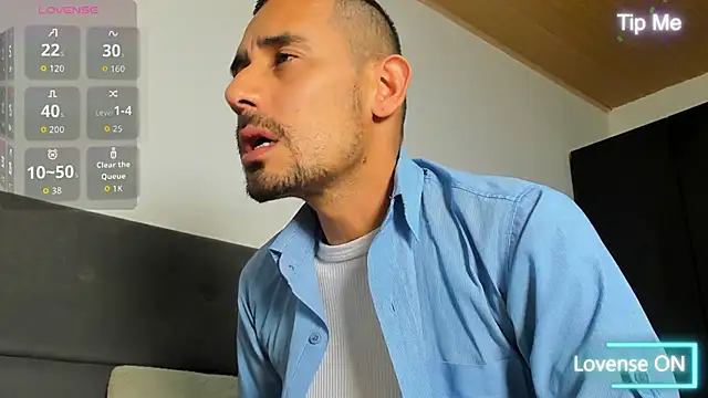Snapshot of jhonyalzate2 chatting on 05/31/26, 12:30 jhonyalzate2 online show from 05/31/26, 12:30