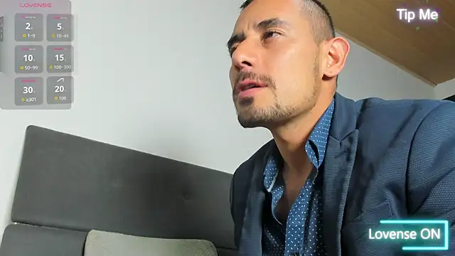 jhonyalzate2 online show from 06/19/26, 02:49