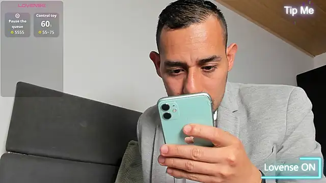 jhonyalzate2 online show from 07/03/26, 02:07