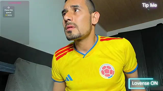 jhonyalzate2 online show from 07/23/26, 12:02