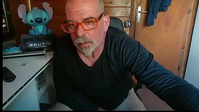 0oscar xxx online show from 10/25/25, 12:56