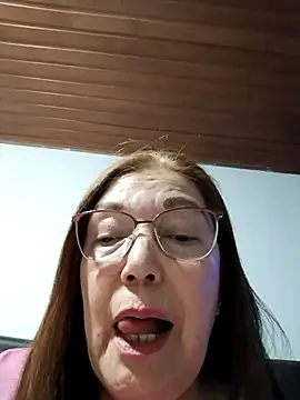 Vicky Rosse online show from 12/13/25, 08:04