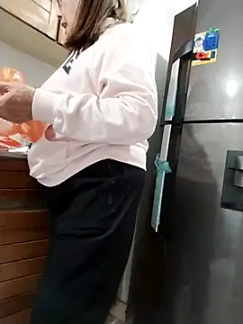 Vicky Rosse online show from 02/21/26, 08:21