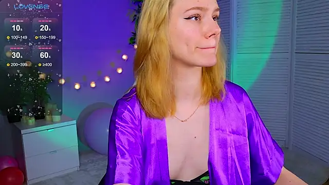 Ramona    online show from 04/05/26, 01:41