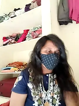 Indiantina online show from 11/17/25, 09:37