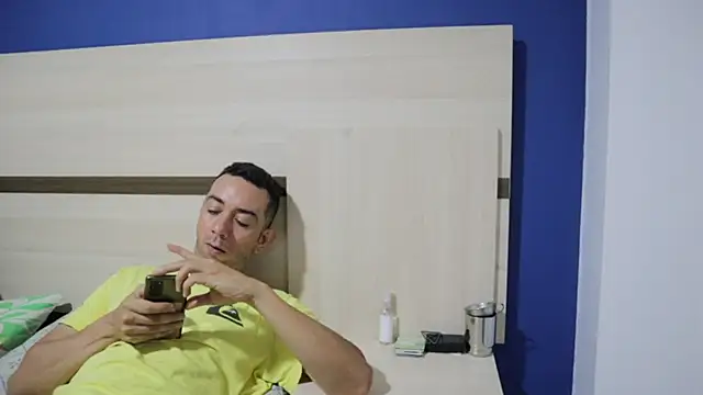 funcouple1985 online show from 12/11/24, 12:44