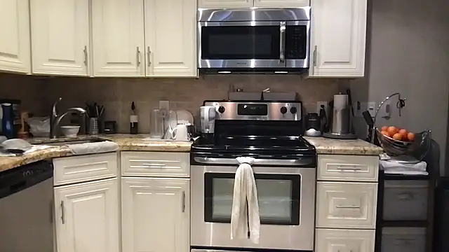 BigGuyMuscle online show from 11/21/25, 09:24