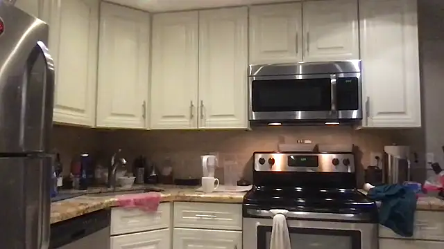 BigGuyMuscle online show from 12/17/25, 10:10