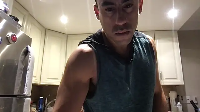 BigGuyMuscle online show from 12/22/25, 01:24