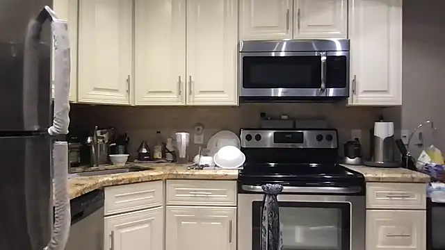 BigGuyMuscle online show from 04/19/26, 07:05