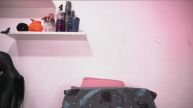 alexaa walker online show from 10/29/25, 11:45